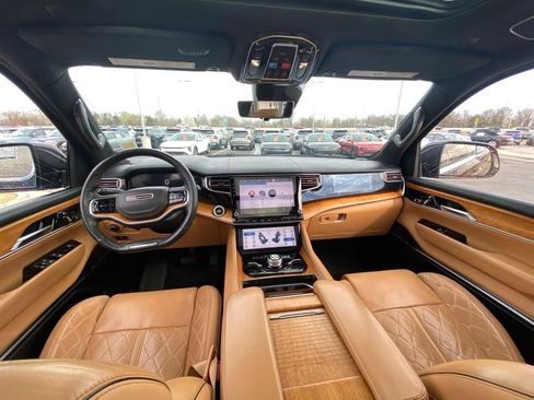 Used 2022 Jeep Grand Wagoneer Series III image 24
