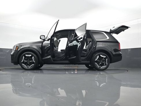 Used 2023 Kia Telluride S w/ S Sunroof Package FWD image 36