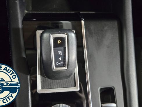 Used 2023 Mitsubishi Outlander SE AWD/4WD image 16