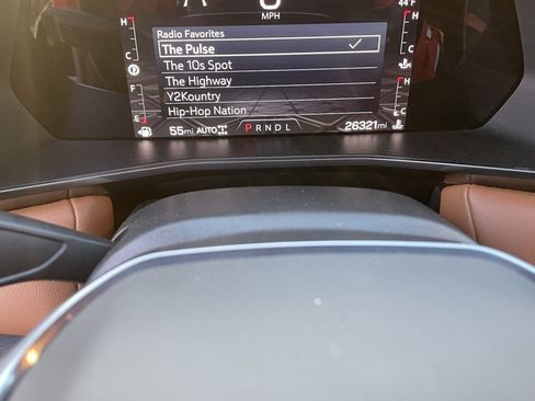 Used 2023 GMC Canyon AT4 w/ Technology Package image 14