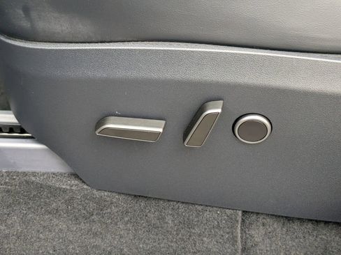 Used 2024 Tesla Model Y Performance image 24