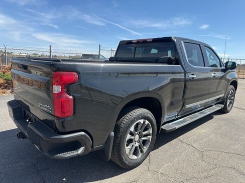 Used 2023 Chevrolet Silverado 1500 High Country w/ Technology Package image 6
