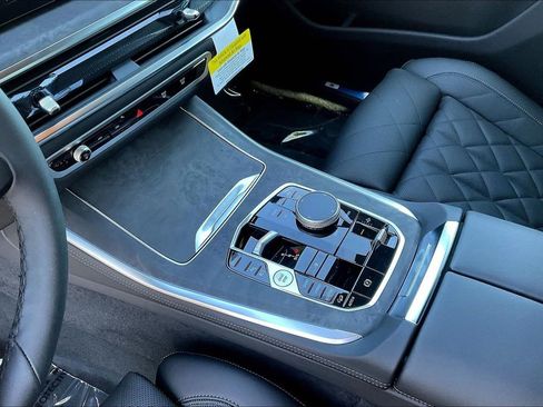 New 2026 BMW X5 xDrive50e w/ Premium Package AWD/4WD image 18