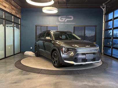 Used 2024 Kia Niro EX