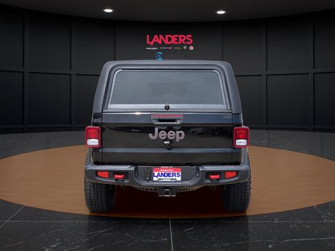 Used 2021 Jeep Gladiator Rubicon AWD/4WD image 3