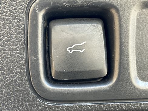 Used 2023 Lincoln Navigator L Reserve image 19