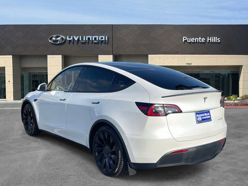 Used 2022 Tesla Model Y Performance image 4