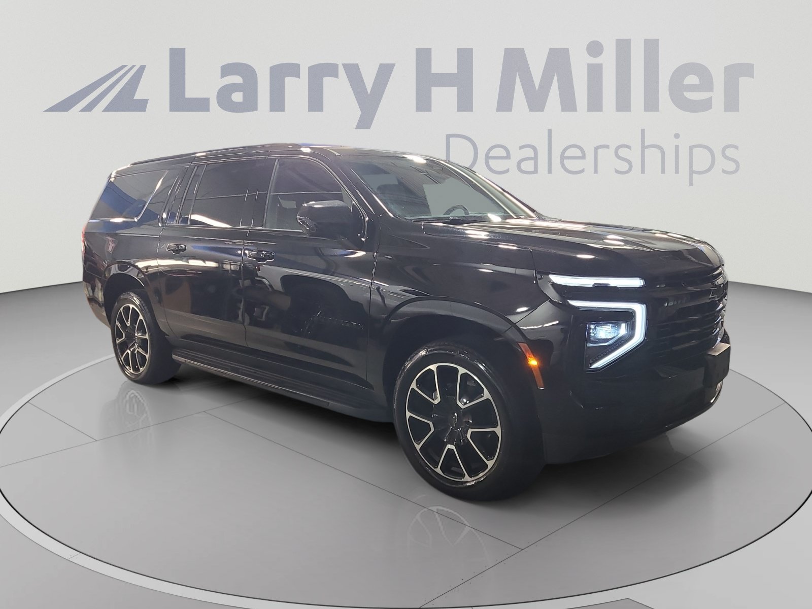 Used 2026 Chevrolet Suburban RST w/ Sun And Tow Package AWD/4WD image 7