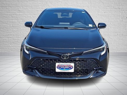 Used 2025 Toyota Corolla SE FWD image 2