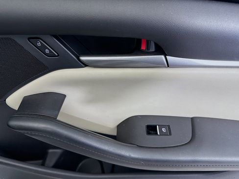 Used 2020 MAZDA MAZDA3 Sedan w/ Select Package image 31