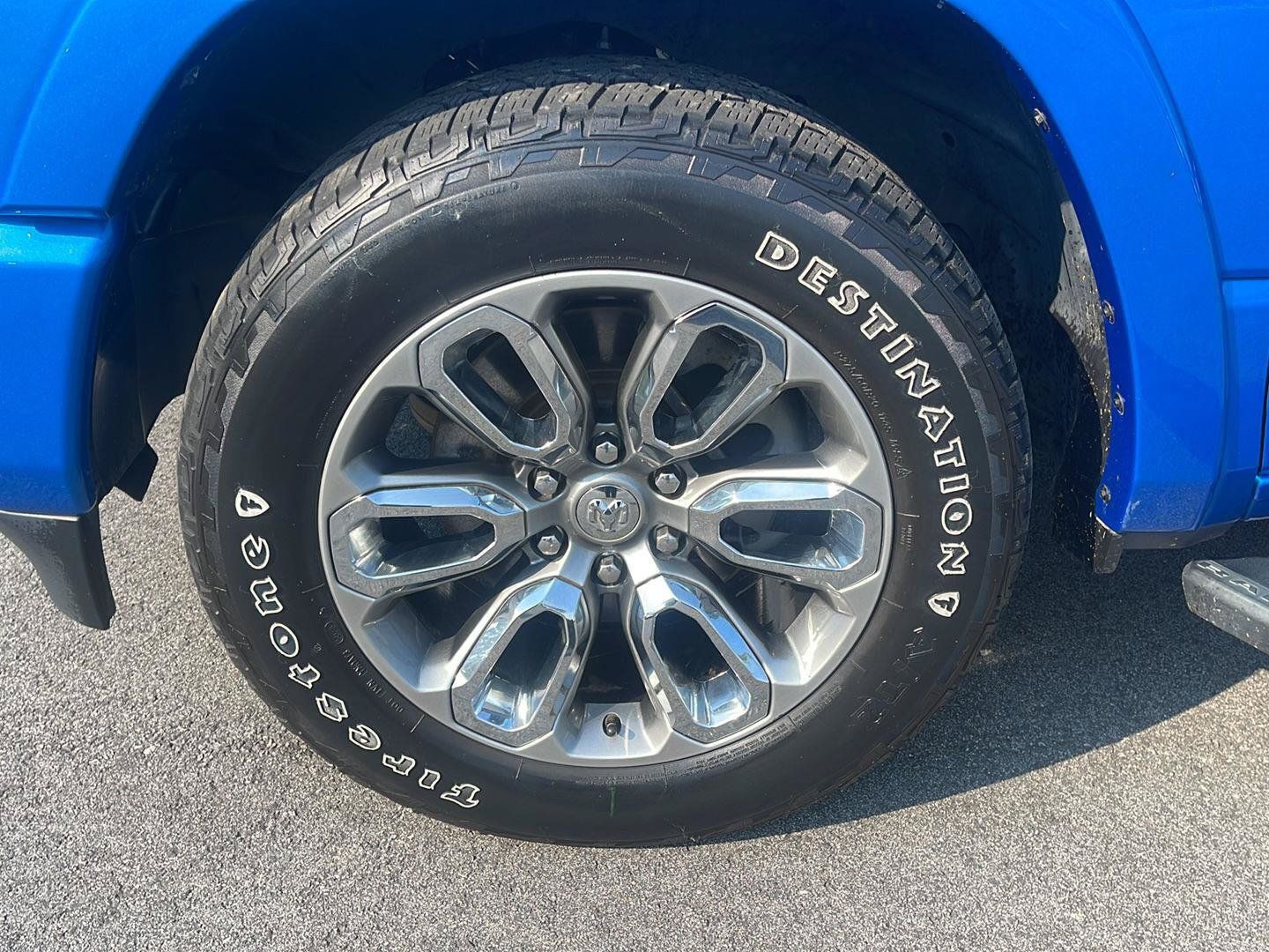 Used 2020 RAM 1500 Laramie w/ Sport Appearance Package AWD/4WD image 15