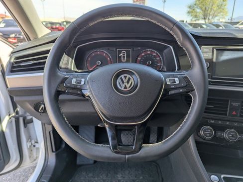 Used 2021 Volkswagen Jetta SE FWD image 13