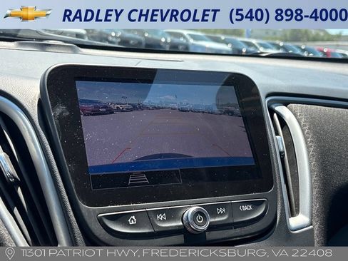 Certified 2025 Chevrolet Malibu LT FWD image 9