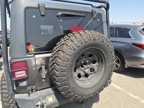 Used 2014 Jeep Wrangler Unlimited Sport w/ Quick Order Package 24S AWD/4WD image 3