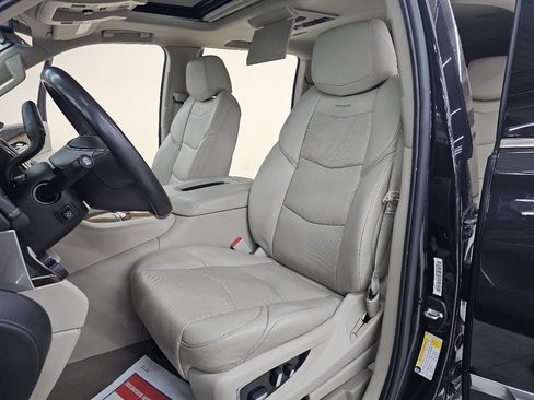 Used 2019 Cadillac Escalade ESV Premium Luxury w/ LPO, Radiant Package image 17