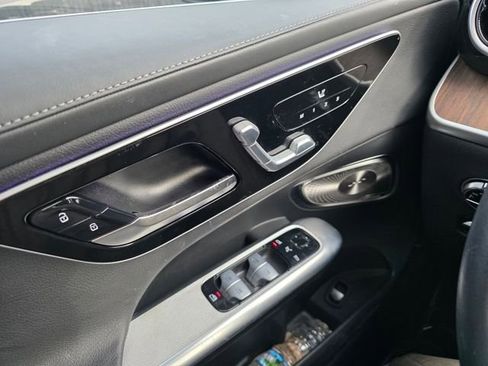 Used 2023 Mercedes-Benz GLC 300 4MATIC image 10