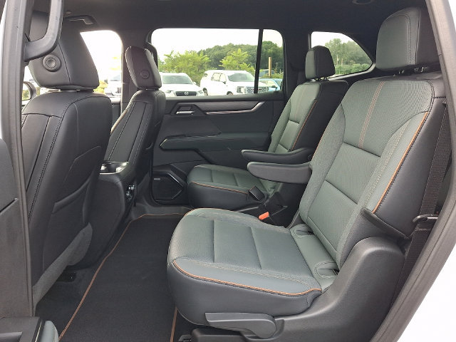 Used 2025 GMC Acadia AT4 w/ Super Cruise Package AWD/4WD image 18