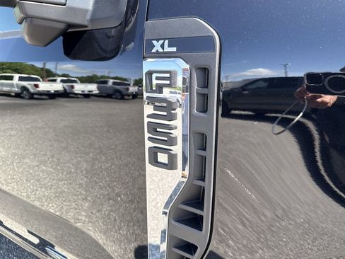 New 2025 Ford F350 XL w/ 360-Degree Camera Package image 13