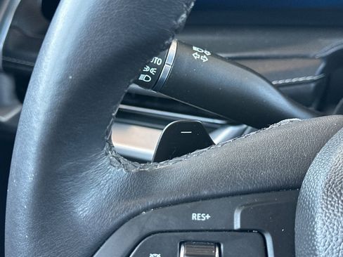 Used 2024 Cadillac XT4 Premium Luxury image 39