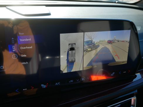 New 2026 Chevrolet Traverse Z71 w/ Enhanced Driving Package image 15