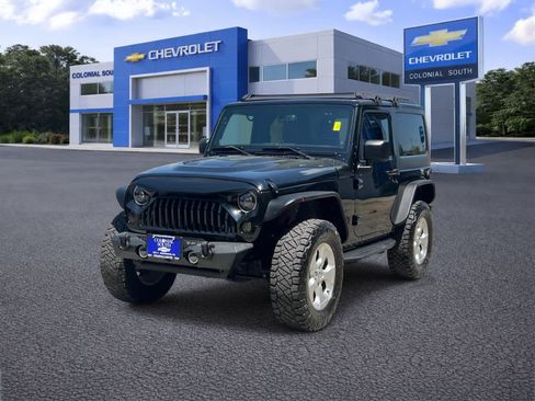 Used 2013 Jeep Wrangler Sahara w/ Dual Top Group AWD/4WD image 2