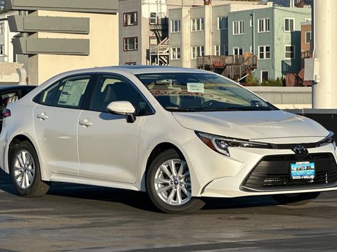 New 2026 Toyota Corolla XLE image 2