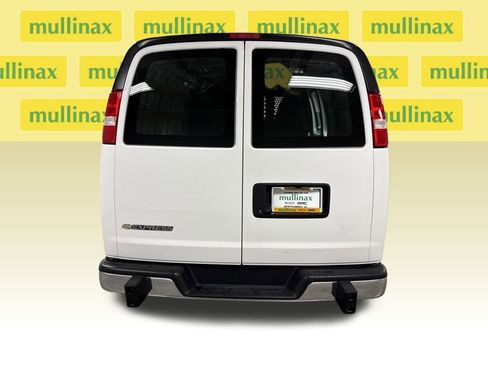 Used 2024 Chevrolet Express 2500 Work Van w/ Driver Convenience Package image 15