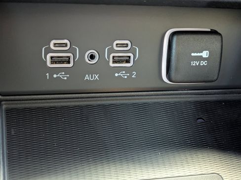 New 2025 Jeep Grand Cherokee Limited w/ Luxury Tech Group II image 25