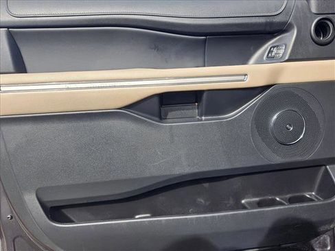 Used 2024 Ford Expedition Max Limited RWD image 11