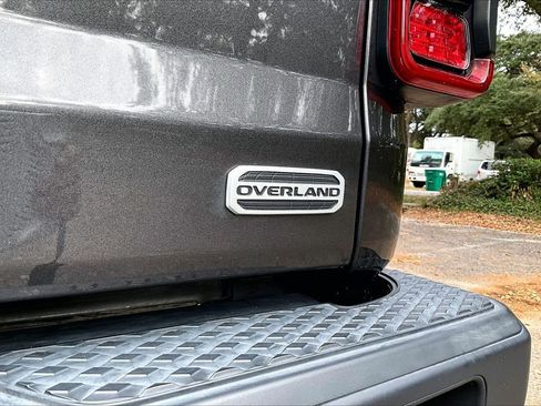 Used 2022 Jeep Gladiator Overland w/ Popular Equipment Package image 21