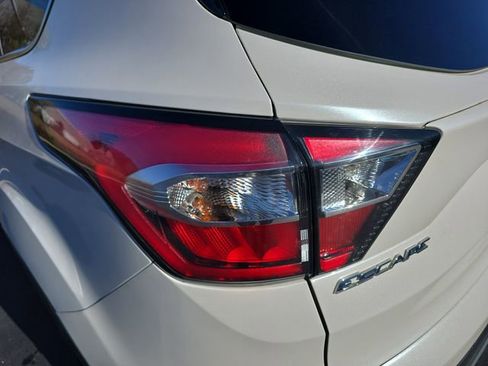 Used 2018 Ford Escape SEL image 34