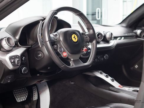 Used 2015 Ferrari F12 Berlinetta RWD image 12