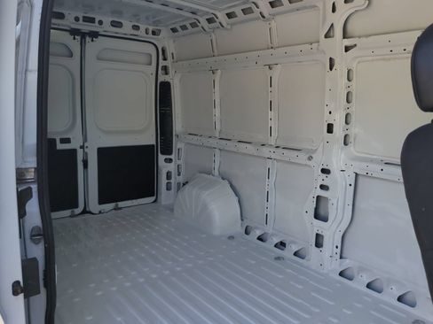 Used 2023 RAM ProMaster 2500 w/ Interior LED Lighting Group FWD image 18