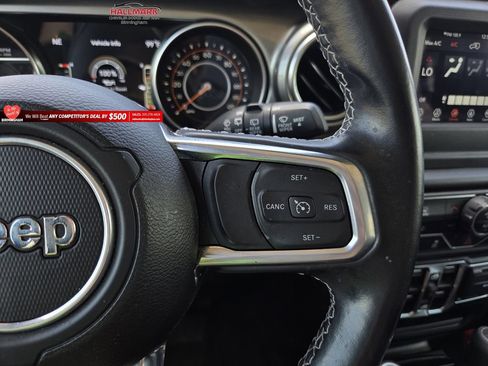 Used 2021 Jeep Wrangler Unlimited Sahara AWD/4WD image 23