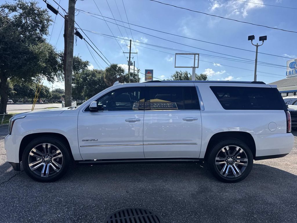 Used 2019 GMC Yukon XL Denali w/ Denali Ultimate Package RWD image 4