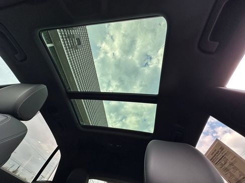 Certified 2023 Audi Q8 Premium Plus AWD/4WD image 27