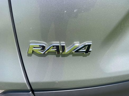 Used 2023 Toyota RAV4 XLE Premium AWD/4WD image 5