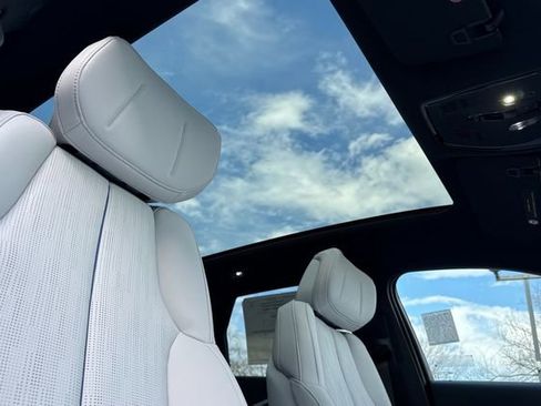 New 2026 Cadillac Lyriq Sport image 17