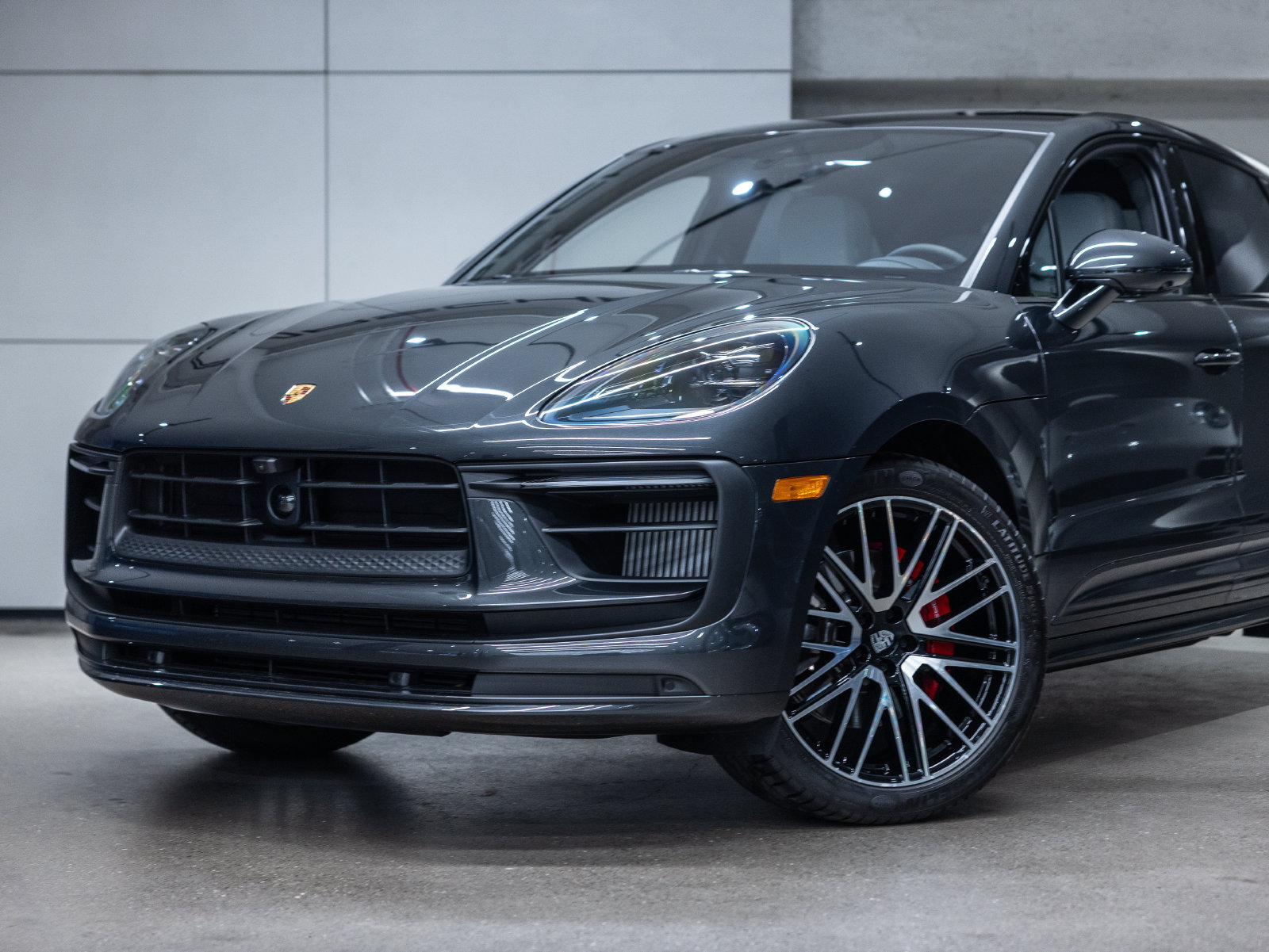 Certified 2026 Porsche Macan S AWD/4WD image 13