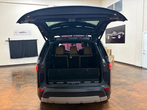 Used 2018 Land Rover Discovery HSE AWD/4WD image 39
