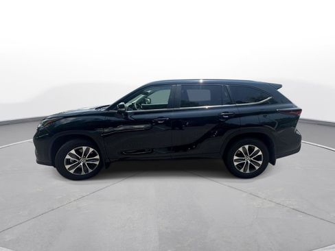 Used 2026 Toyota Highlander XLE AWD/4WD image 9