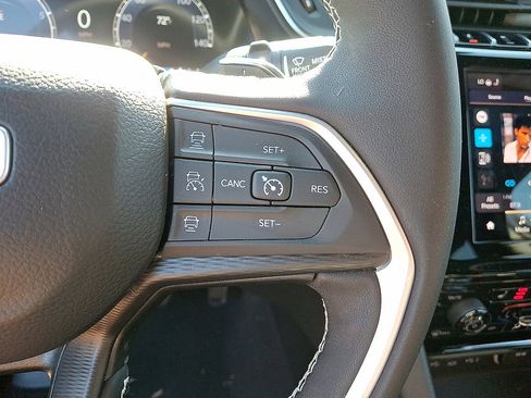 Certified 2024 Jeep Grand Cherokee Altitude AWD/4WD image 10