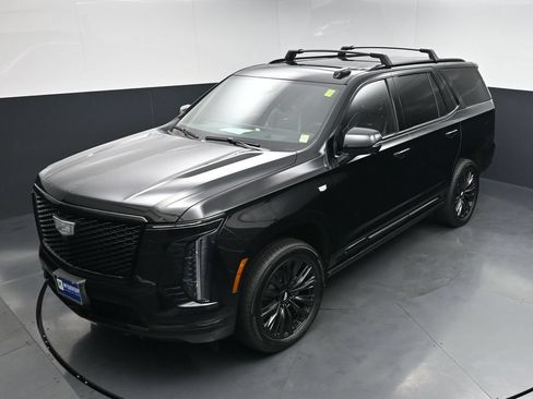 Used 2025 Cadillac Escalade Sport w/ LPO, ONYX Package AWD/4WD image 12