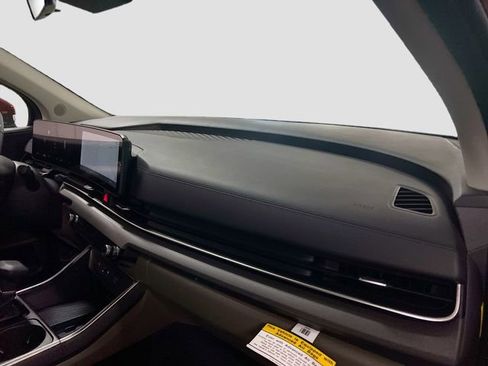 New 2026 Kia Carnival SX image 32