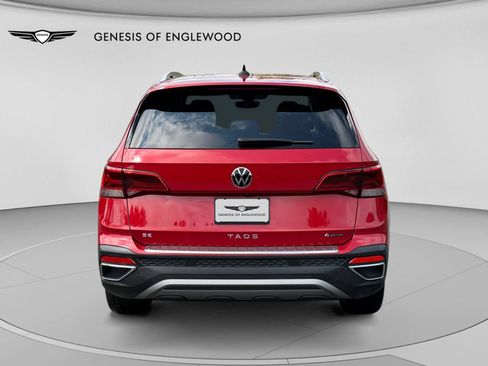 Used 2022 Volkswagen Taos SE w/ Panoramic Sunroof Package AWD/4WD image 10