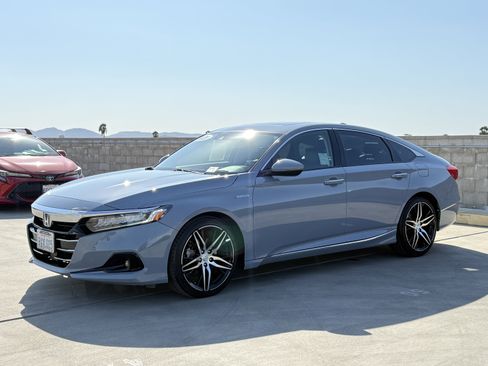 Used 2021 Honda Accord Touring image 8