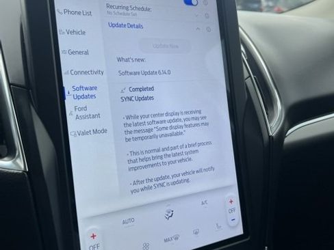 Used 2024 Ford Edge Titanium image 48