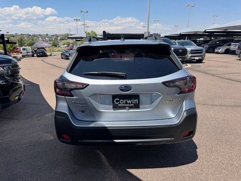 Used 2024 Subaru Outback Premium AWD/4WD image 7