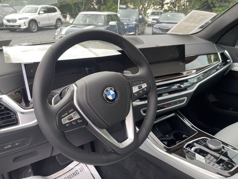 Certified 2025 BMW X5 xDrive40i w/ Climate Comfort Package AWD/4WD image 12