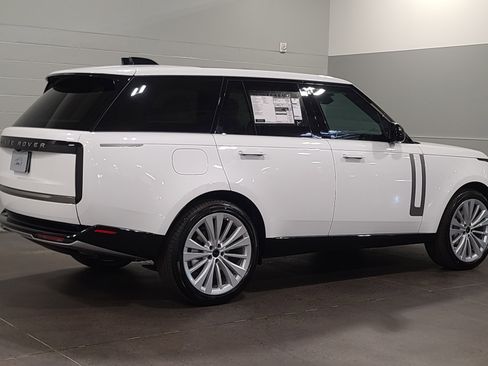 New 2026 Land Rover Range Rover SE AWD/4WD image 2
